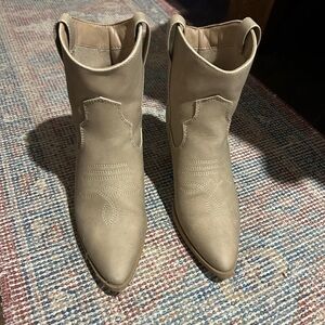 Women's Beige Western Ankle Boots